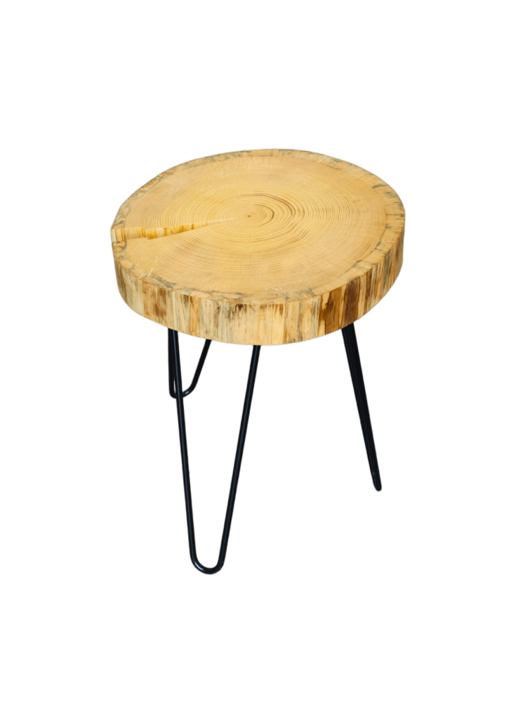 stolik z plastra drewna