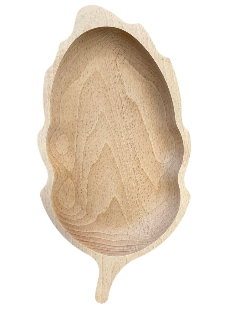 Drewniana taca na przekąski w kształcie liścia